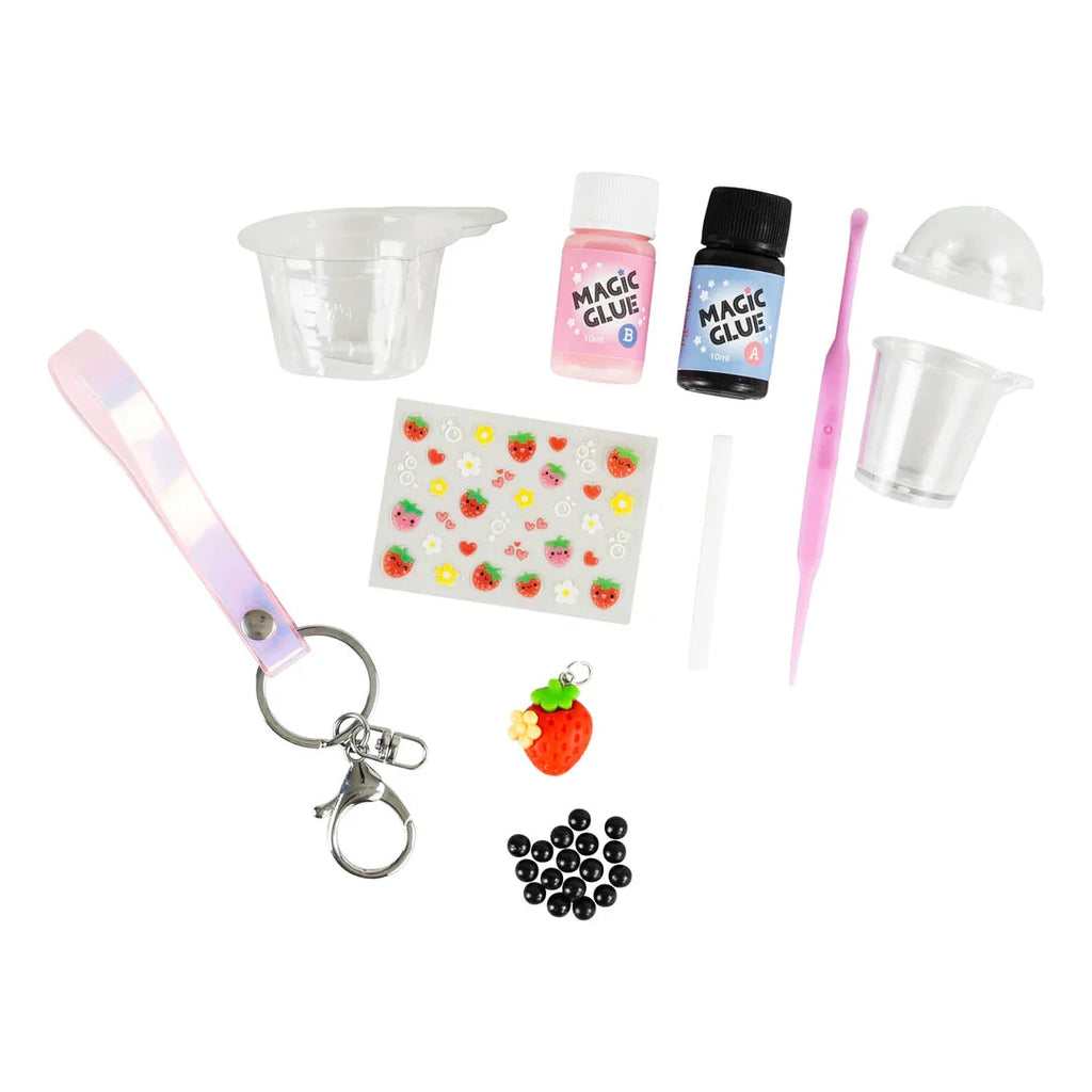Bag Charm Kit Strawberry Bubble Tea