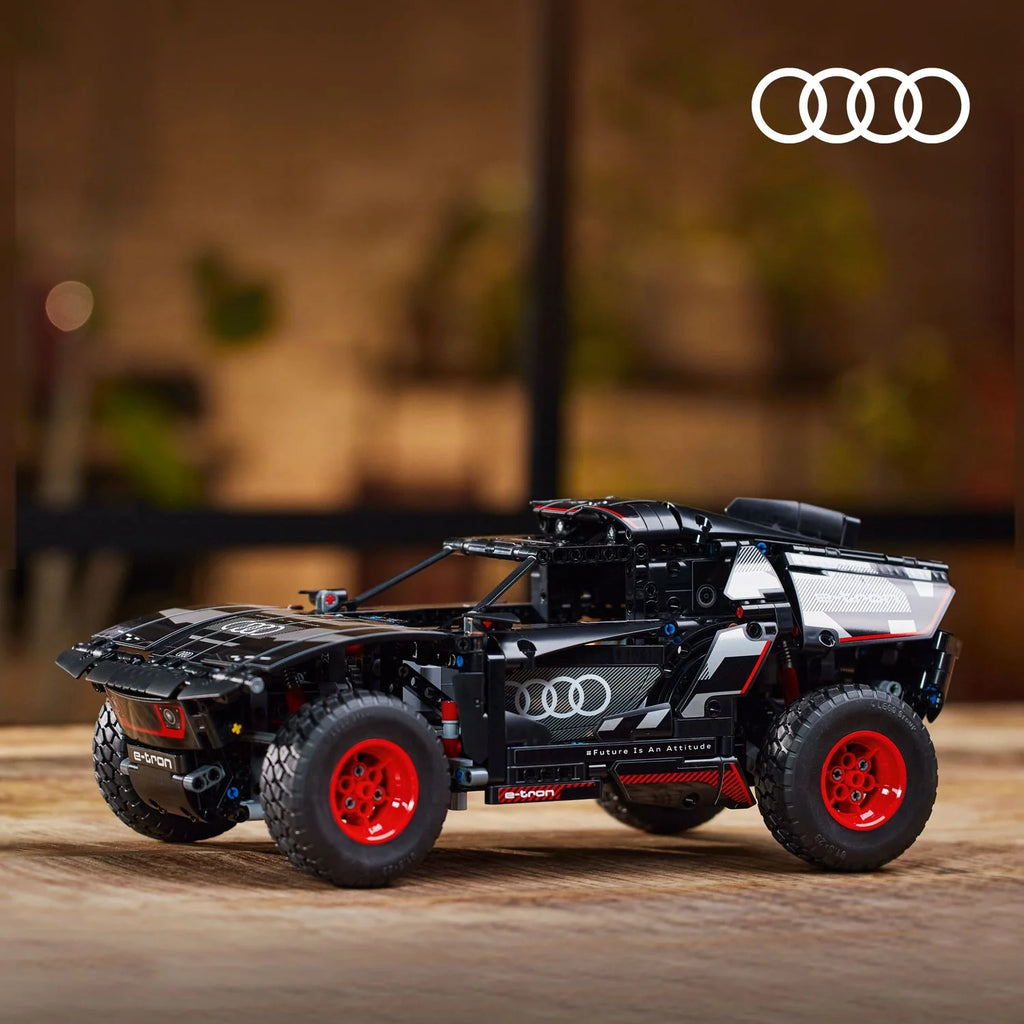 LEGO Technic Audi RS Q e-tron 42160
