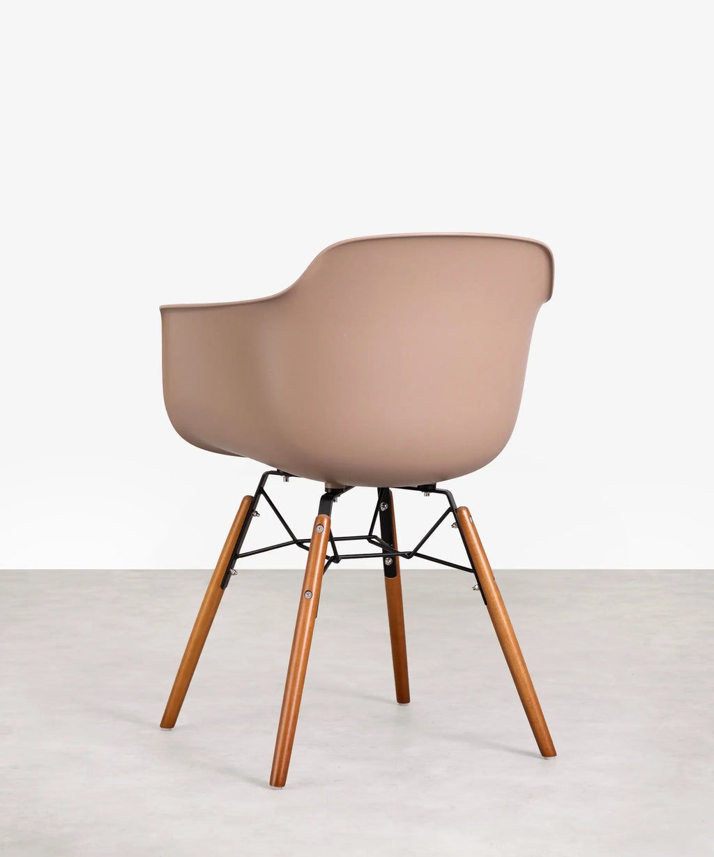 Silla de Polipropileno y Madera Elon Arms