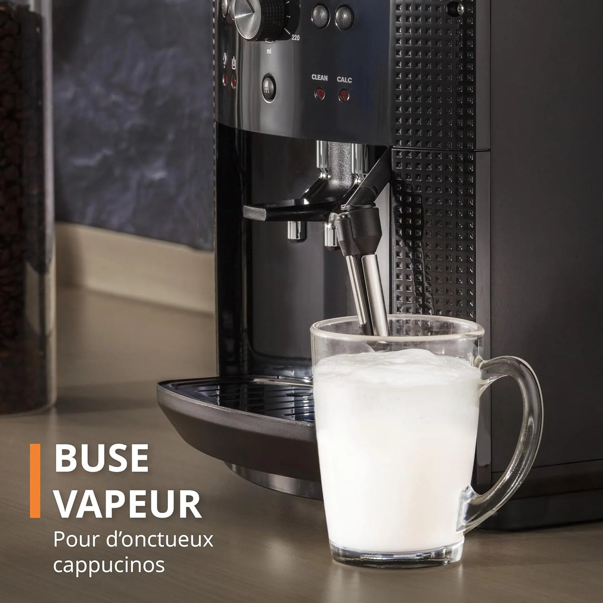 Krups Machine à café grain, 1,7 L, 2 tasses en simultané, Nettoyage automatique, Buse vapeur pour Cappuccino, Cafetière espresso, Essential noire YY8125FD, Noir