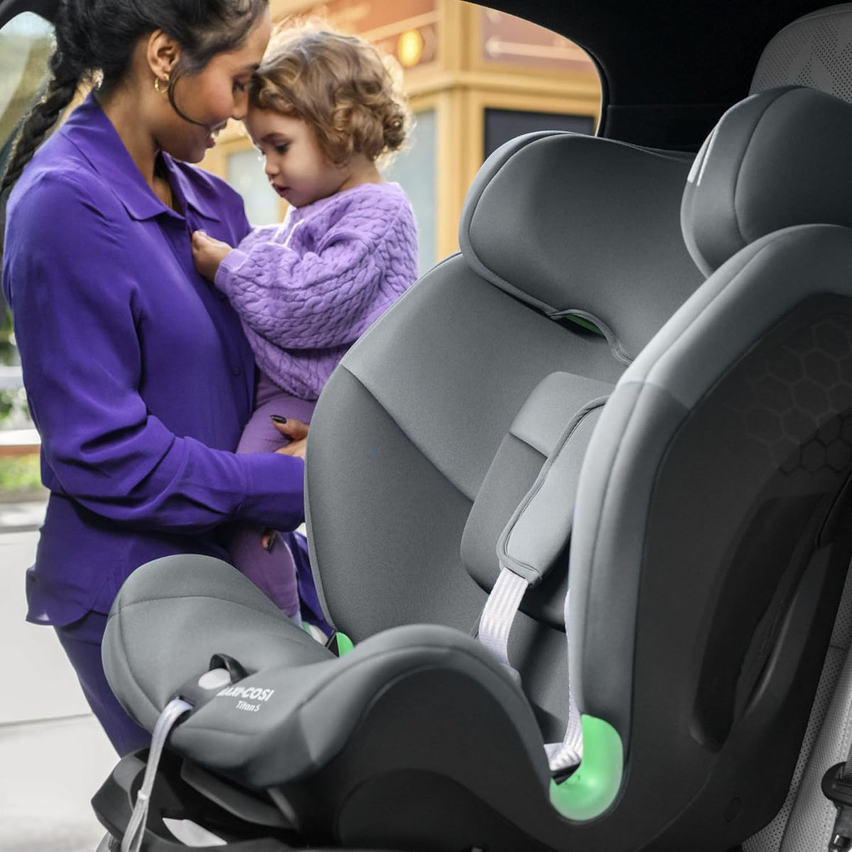 Maxi-Cosi Titan S i-Size, Mitwachsender Kindersitz, 15Monate–12Jahre (76–150cm), ISOFIX Kindersitz Auto, 5 Sitzpositionen, 13 Kopfstützenstufen, G-CELL-Schutz, 5-Punkt-Sicherheitsgurt, Tonal Black