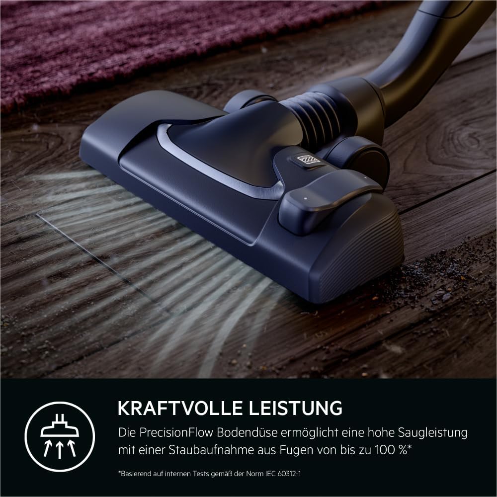 AEG CLEAN 6000 AB61C2DB Staubsauger mit Beutel / hohe Saugleistung / inkl. Polsterdüse / 50 % Recyclingkunststoff / ideal für Haustierbesitzer / Reinigen von Polstern / 12 m Kabel / 750 W / Blau