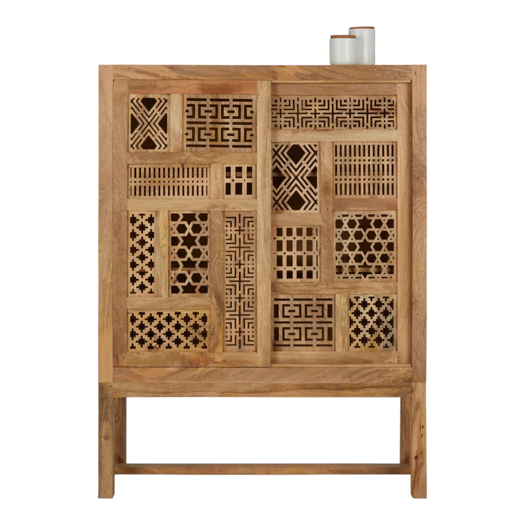 Nismaaya Naarah Cabinet
