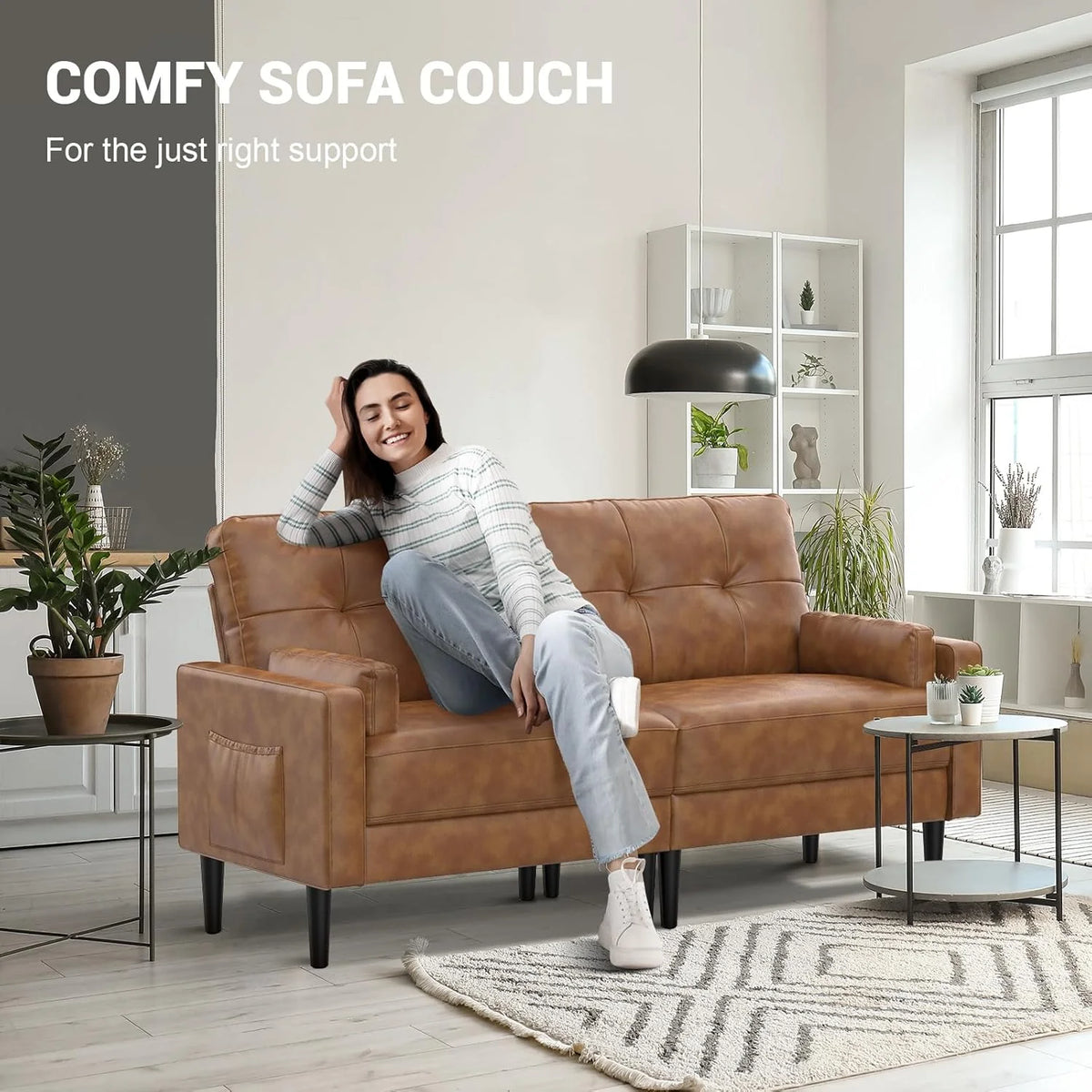 Aotumm Ciort Sofa 2 Plazas, Sofá Moderno con Cojines Gruesos, 2 Almohadas, Cómodo Sofá de Cuero con 2 Bolsillos de Almacenamiento para Sala de Estar/Dormitorio/Oficina, Sofá Pequeño (Marrón)