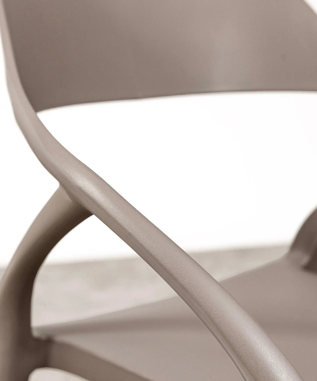 Silla de Polipropileno con Reposabrazos Grace