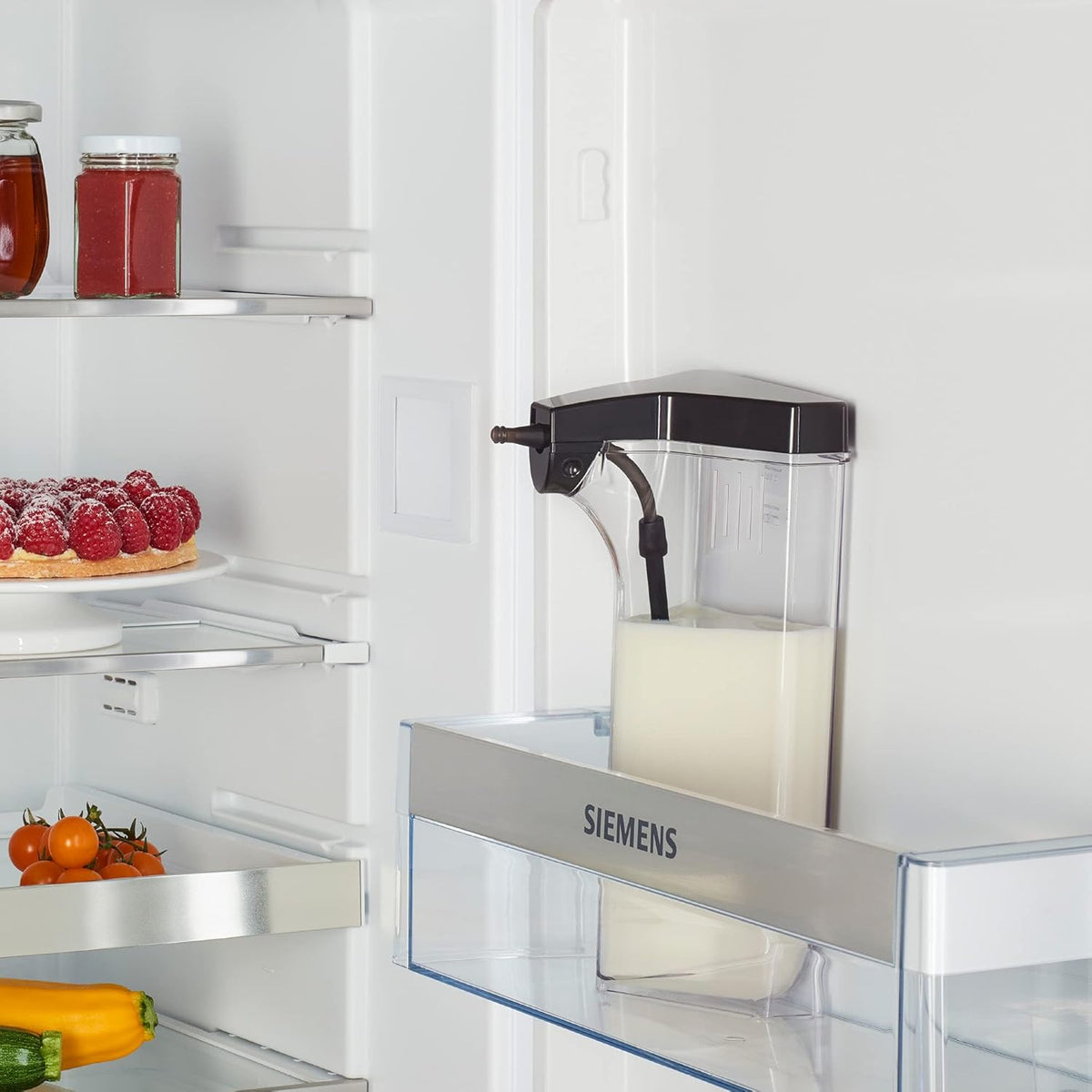 Siemens Kaffeevollautomat EQ900 TQ903D03, App-Steuerung, intuitives Full-Touch-Display, Barista-Modus, AromaBoost, Geräuschreduzierung, Premiummahlwerk, automatische Dampfreinigung, 1500 W, edelstahl