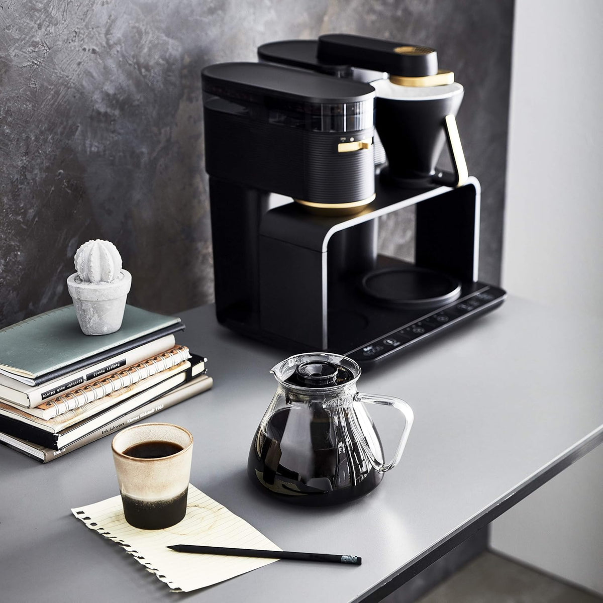 Melitta EPOS Kaffeemaschine mit Mahlwerk, schwarz-silber
